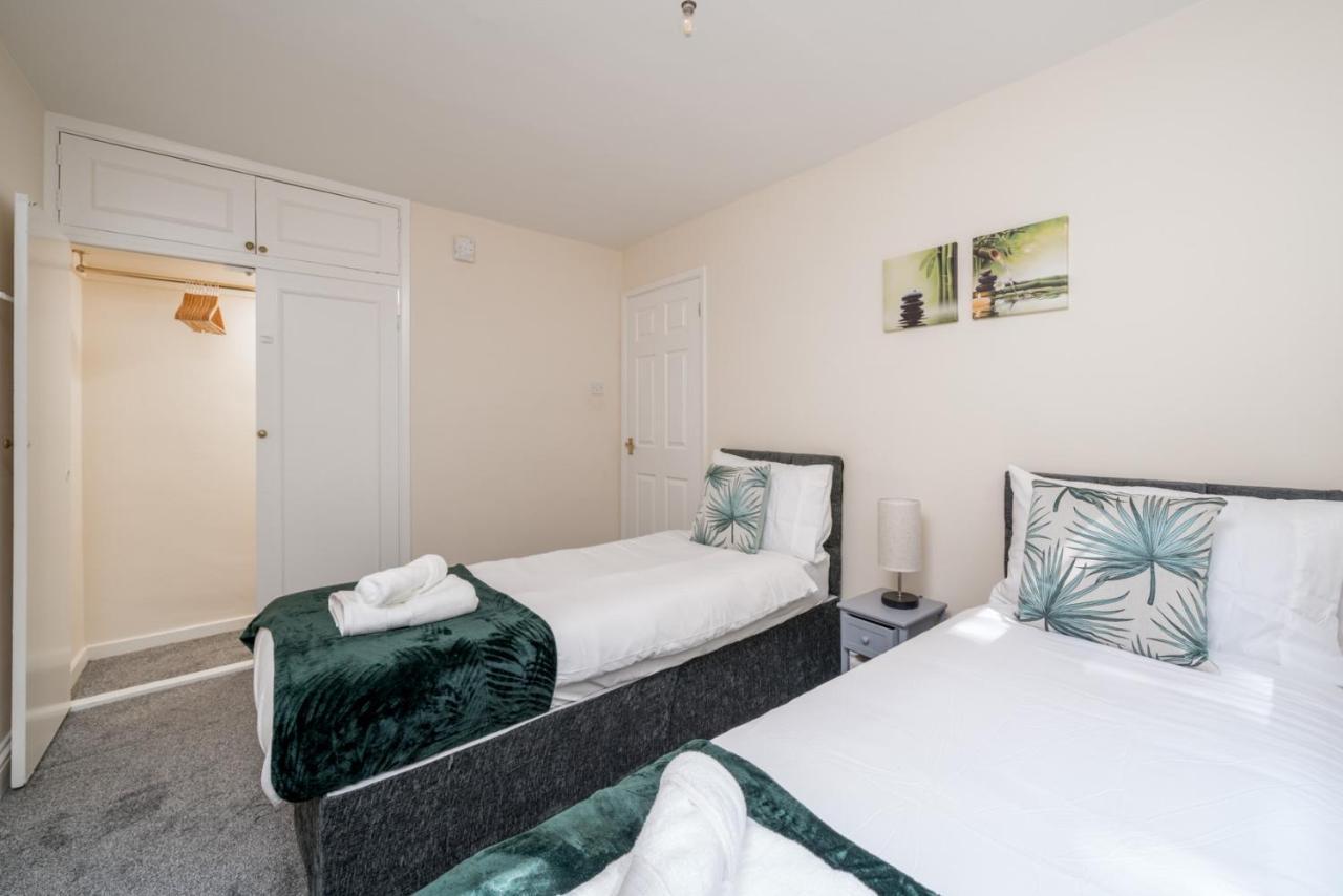 Redhill Surrey 2 Bedroom Pet Friendly Apartment By Sublime Stays 외부 사진