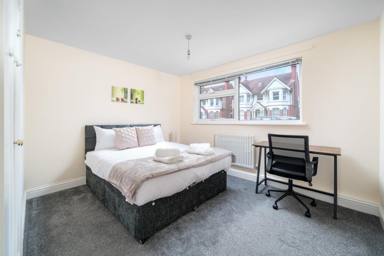 Redhill Surrey 2 Bedroom Pet Friendly Apartment By Sublime Stays 외부 사진
