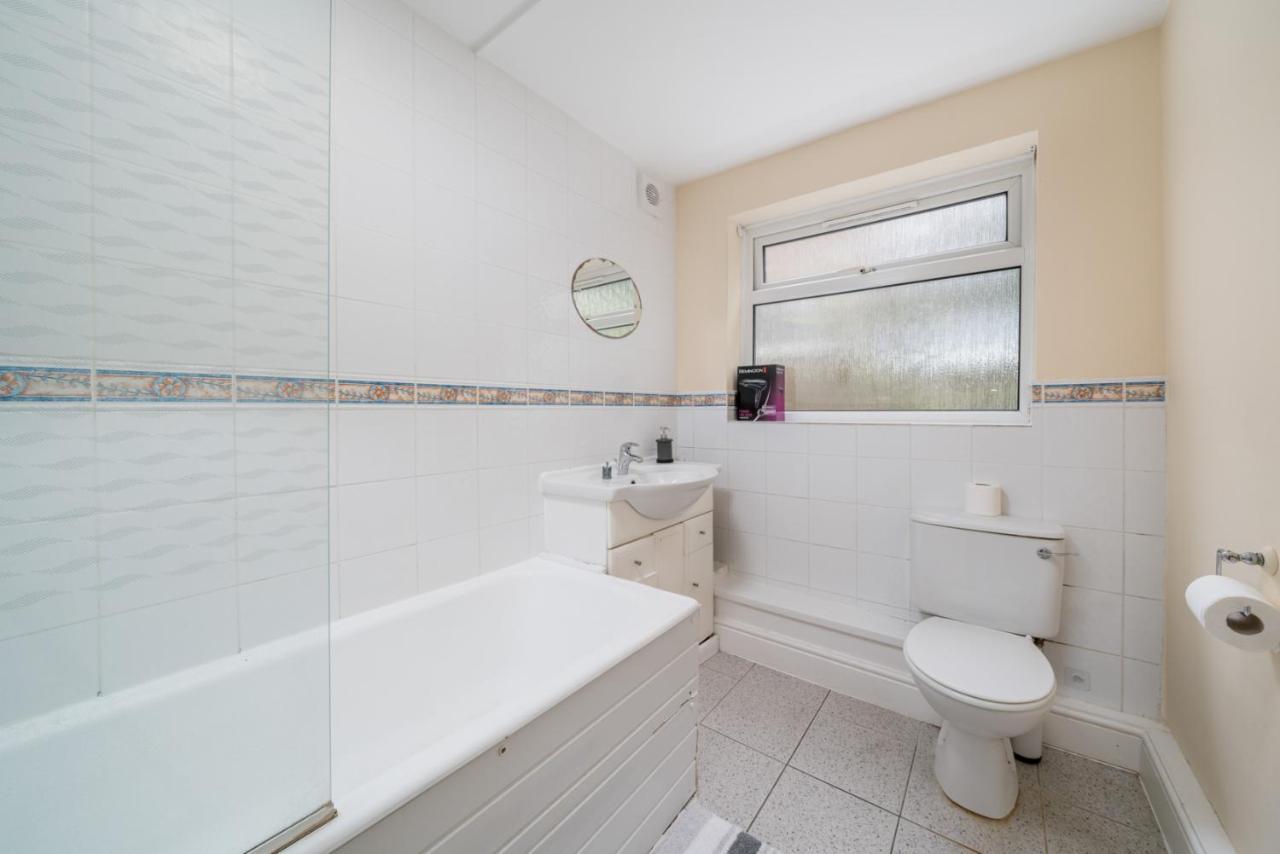 Redhill Surrey 2 Bedroom Pet Friendly Apartment By Sublime Stays 외부 사진