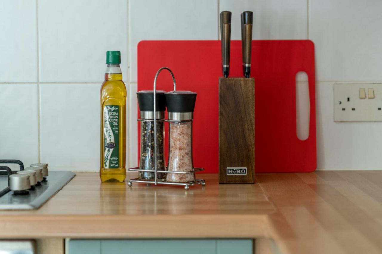 Redhill Surrey 2 Bedroom Pet Friendly Apartment By Sublime Stays 외부 사진
