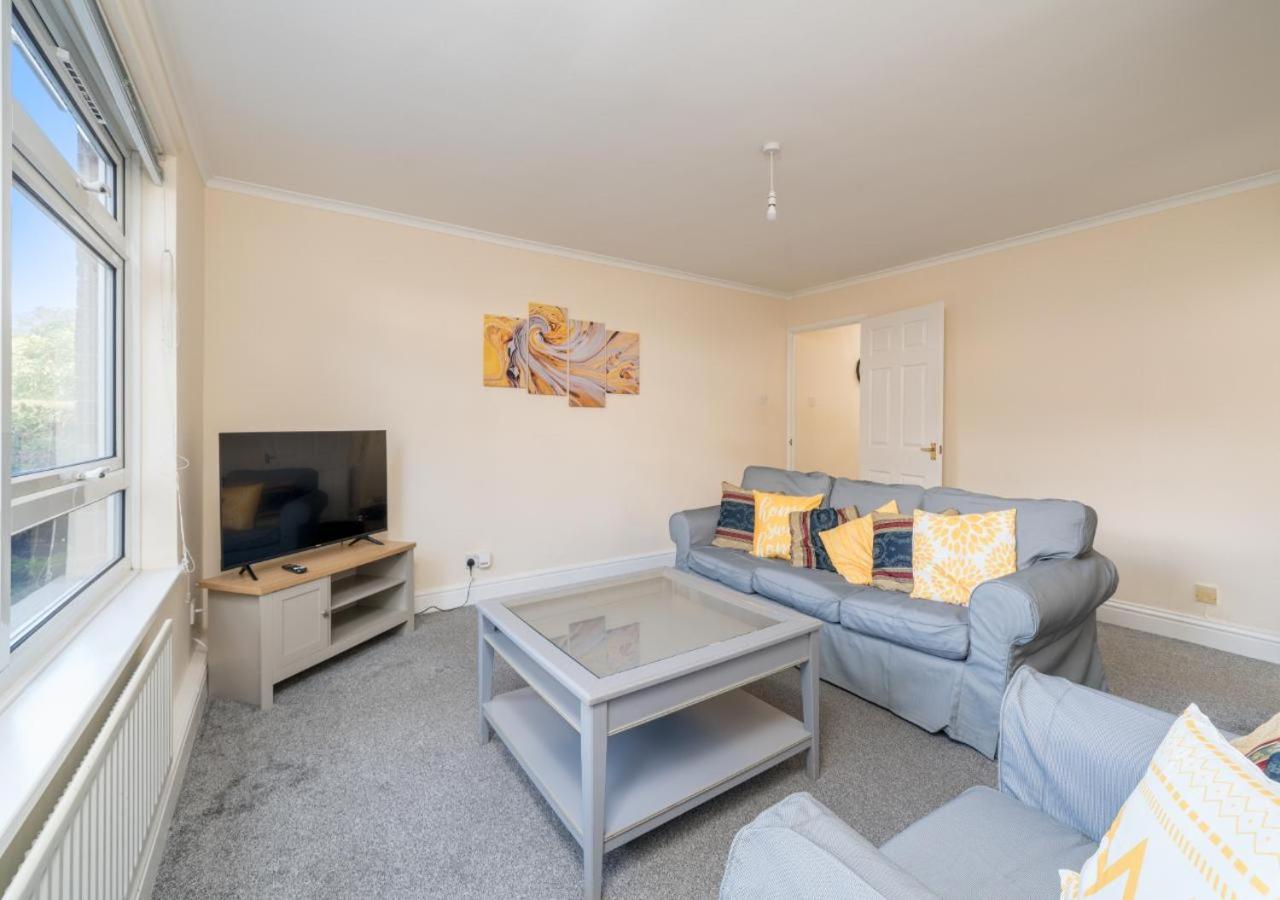 Redhill Surrey 2 Bedroom Pet Friendly Apartment By Sublime Stays 외부 사진